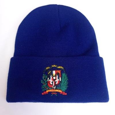 Gorro con escudo dominicano